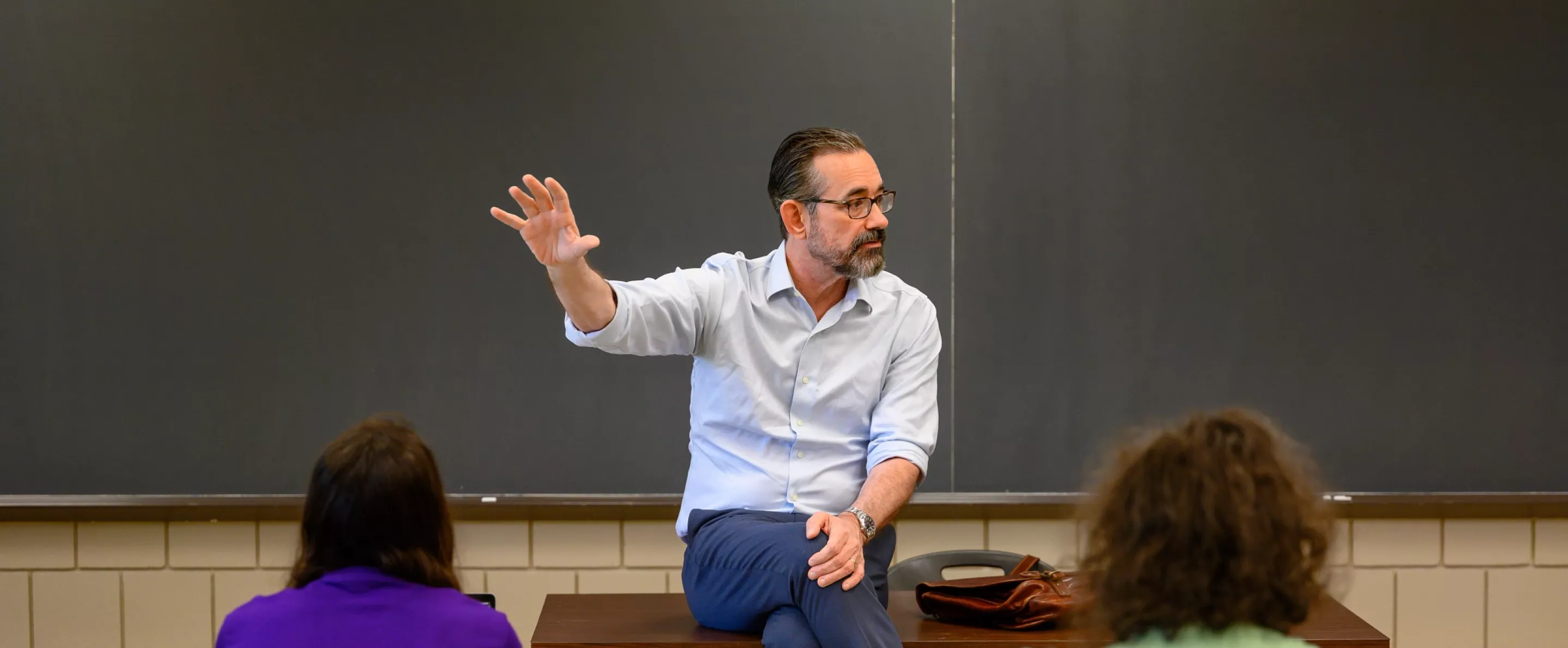 John Gibson teaching Philosophy in Dialogue in Bingham Humanities.